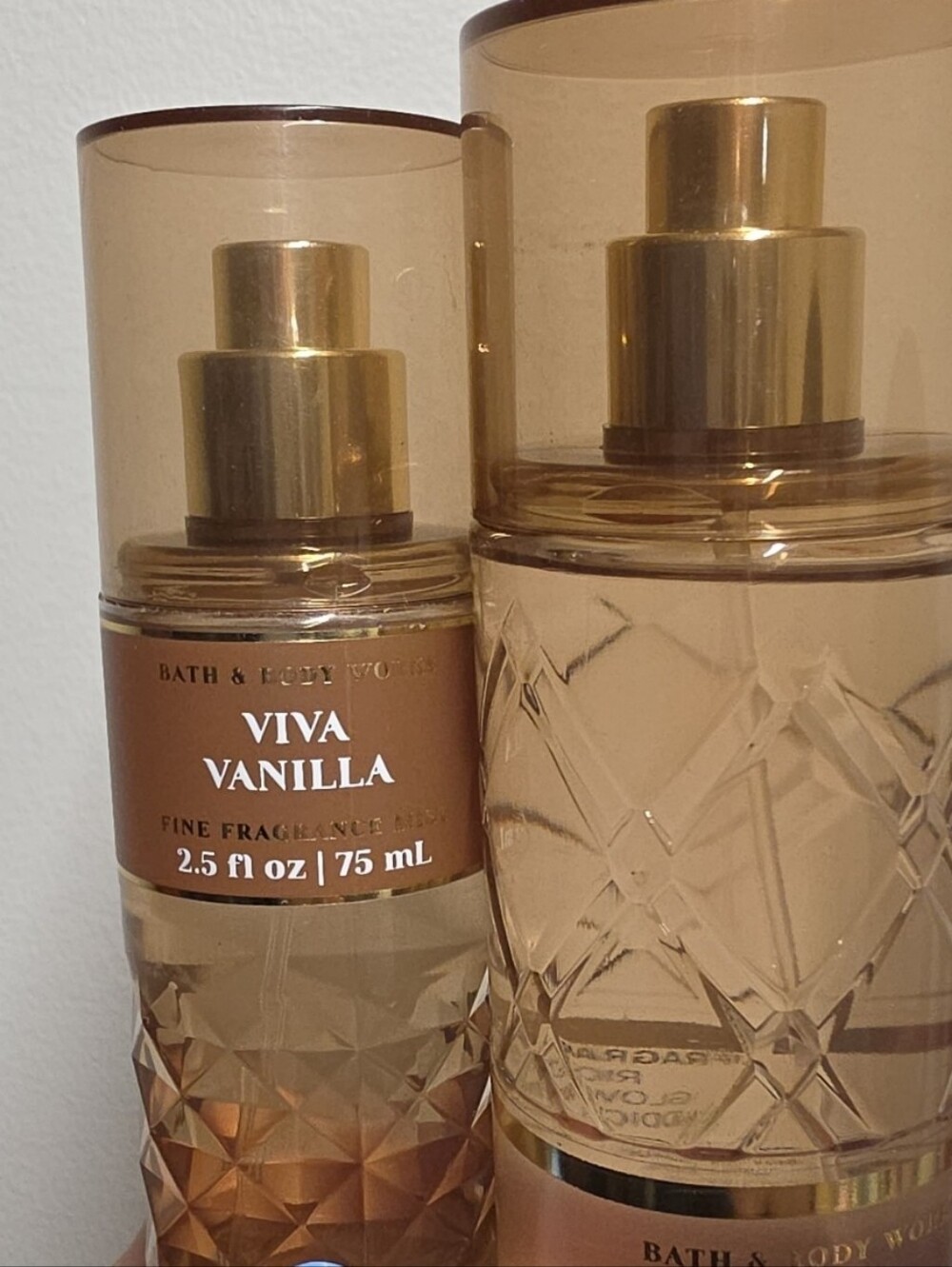 Bath & Body Works Viva Vanilla Fragrance Mist - Full Size & Travel - Picture 3 of 3